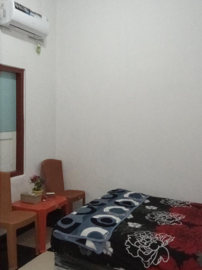 K Adventure Homestay Ketapang  Extérieur photo