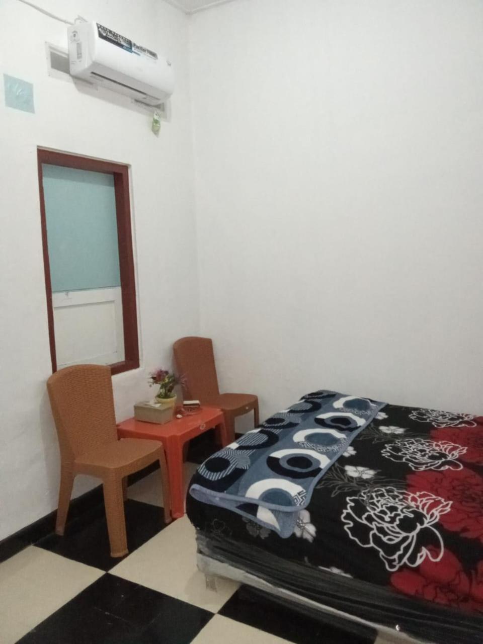 K Adventure Homestay Ketapang  Extérieur photo